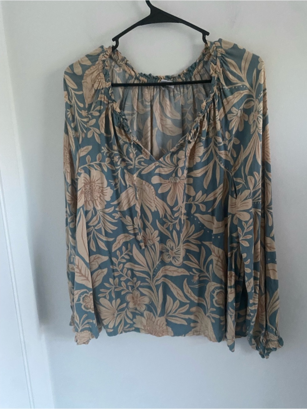Patrons of Peace Teal and Beige Floral Peasant Blouse